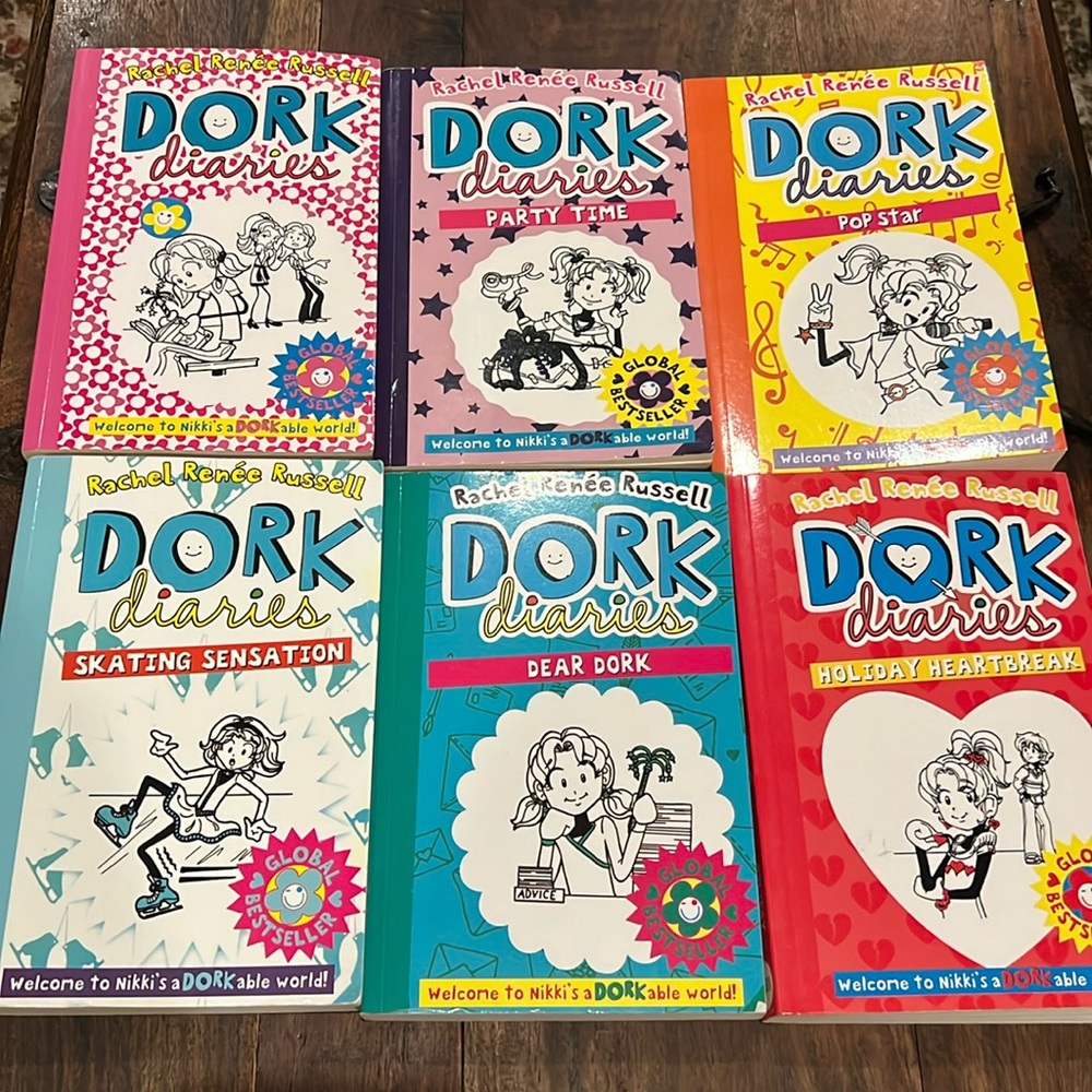 Dork Diaries Pack of 6 Books Series 1-6